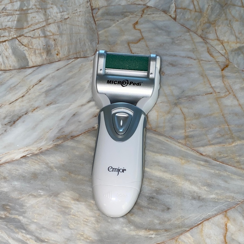 Micro-Pedi White and Silver Callus Remover